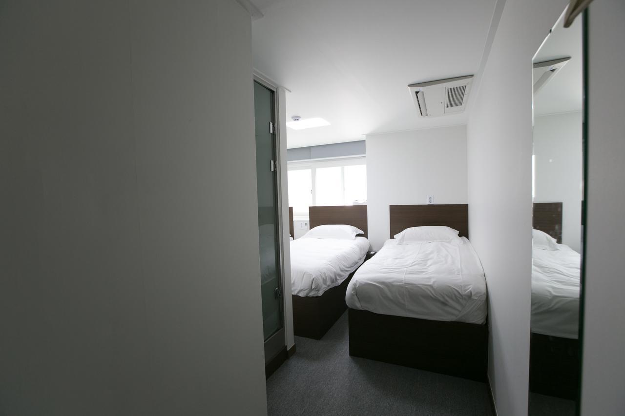 Philstay Myeongdong Central Hotel Seoul Exterior photo