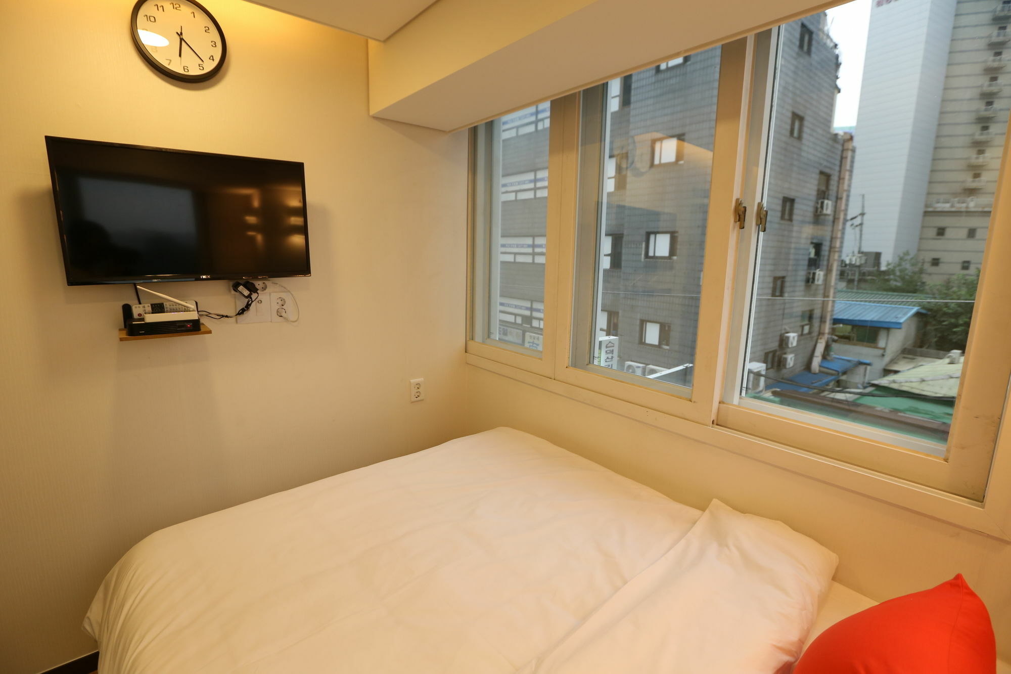 Philstay Myeongdong Central Hotel Seoul Exterior photo